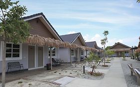 Lavigo Resort Pantai Cenang