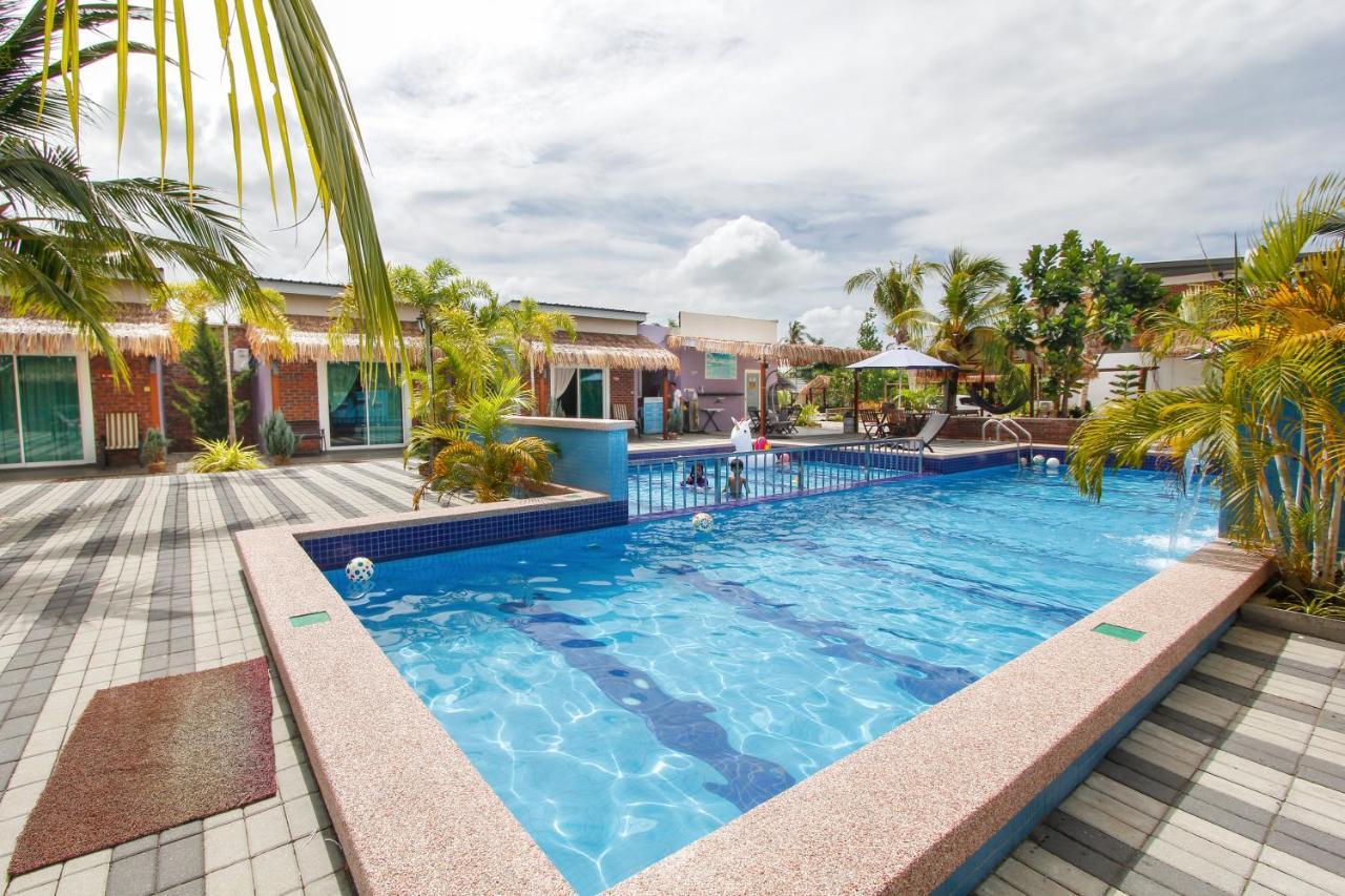 Lavigo Resort Pantai Cenang  Luaran gambar